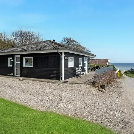 Amazing In Bjert With Wifi And 3 Bedrooms Feriehus *