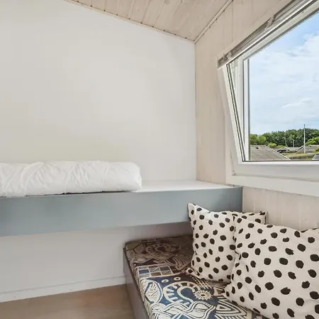 Amazing In Bjert With Wifi And 3 Bedrooms Feriehus